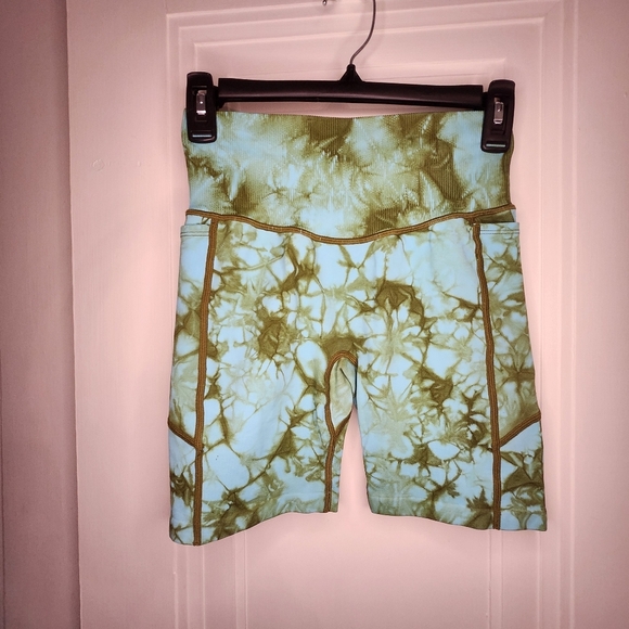 PINK Victoria's Secret Pants - EUC VS PINK ACTIVE BIKE SHORTS